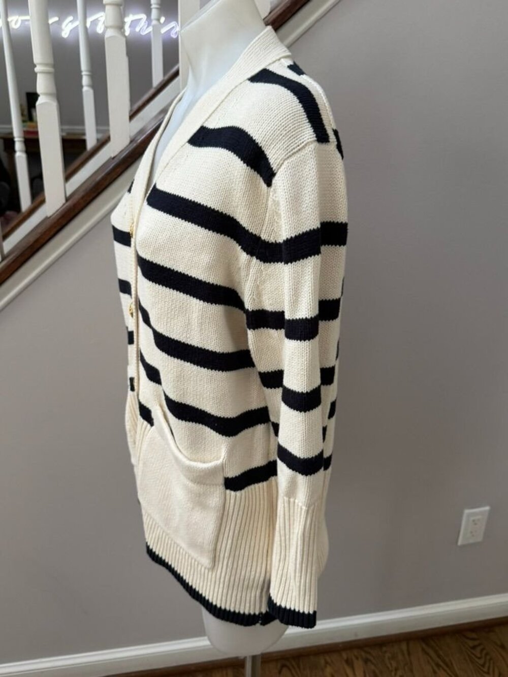 Tuckernuck Pomander Place Navy Striped Cardigan Size Small - Picture 2 of 3